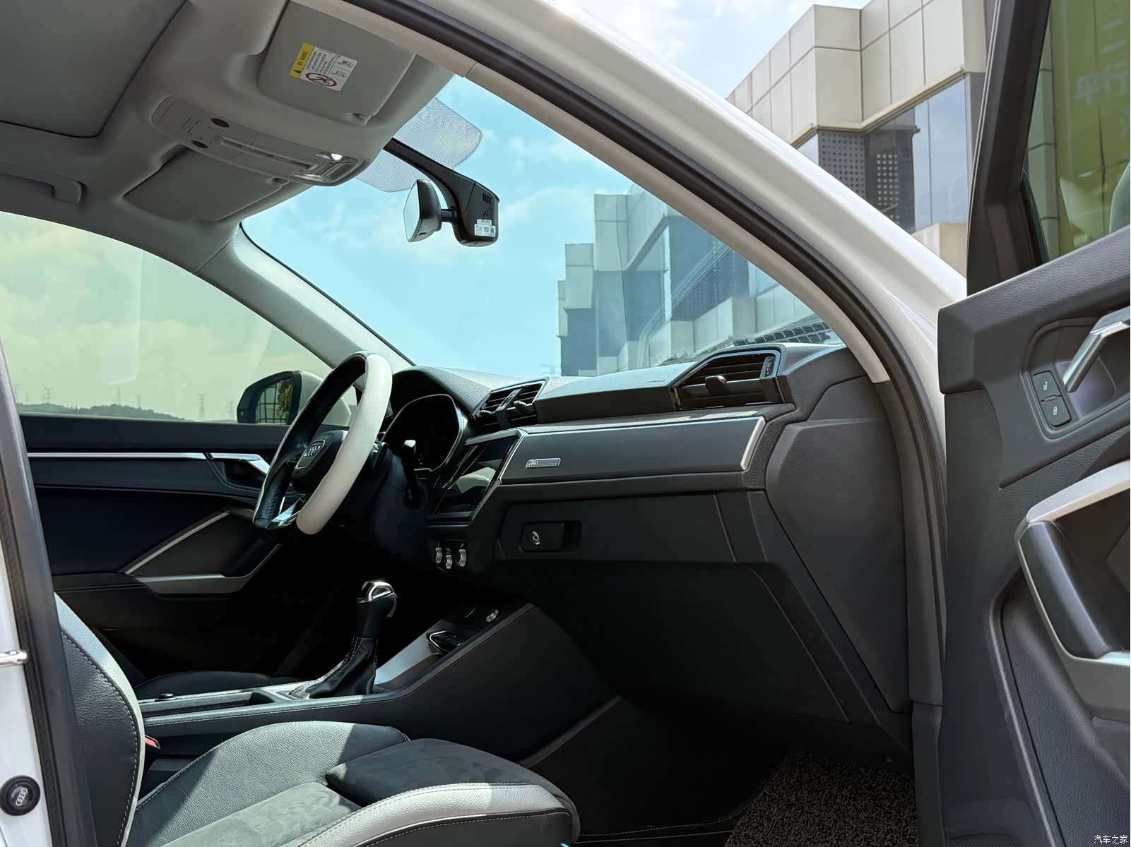 Audi Q3, 2022 14