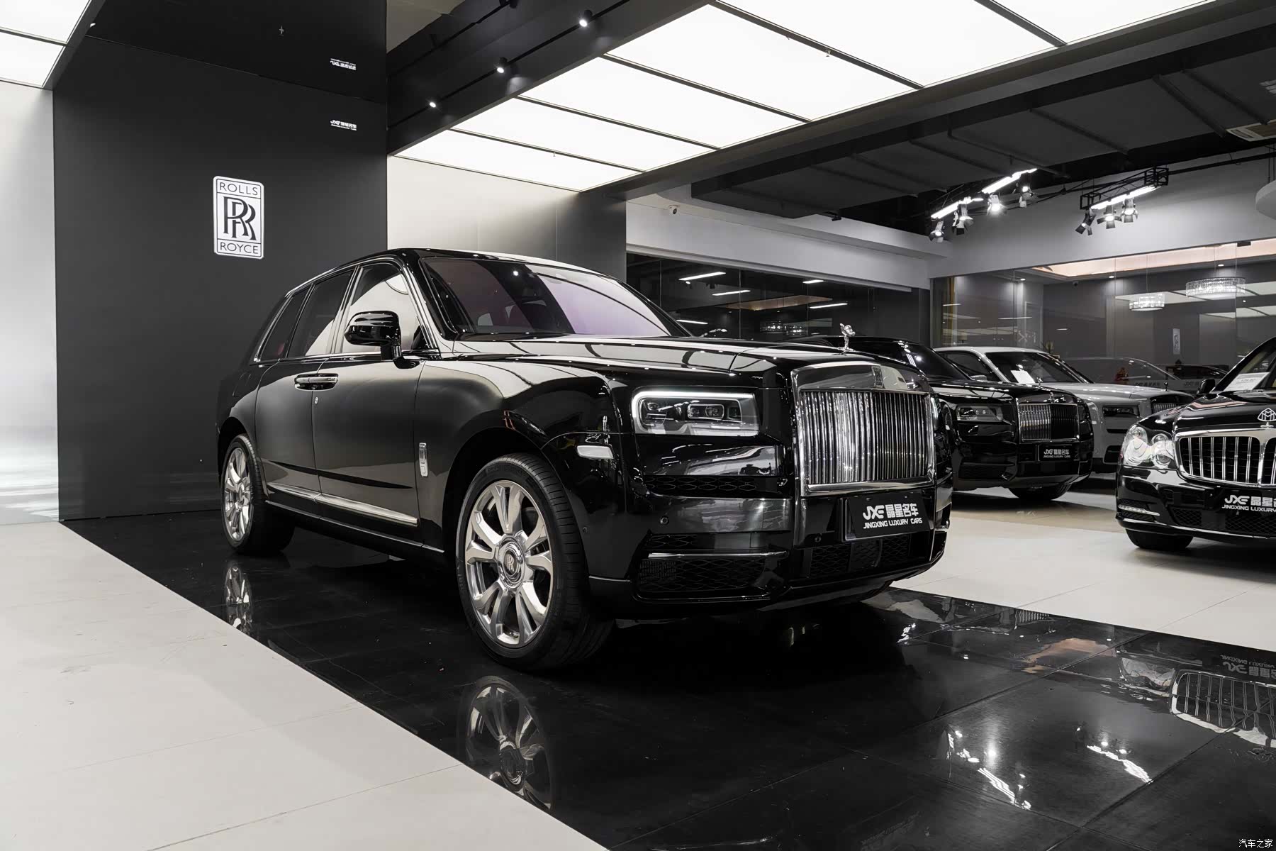 Rolls-Royce Cullinan, 2021 3