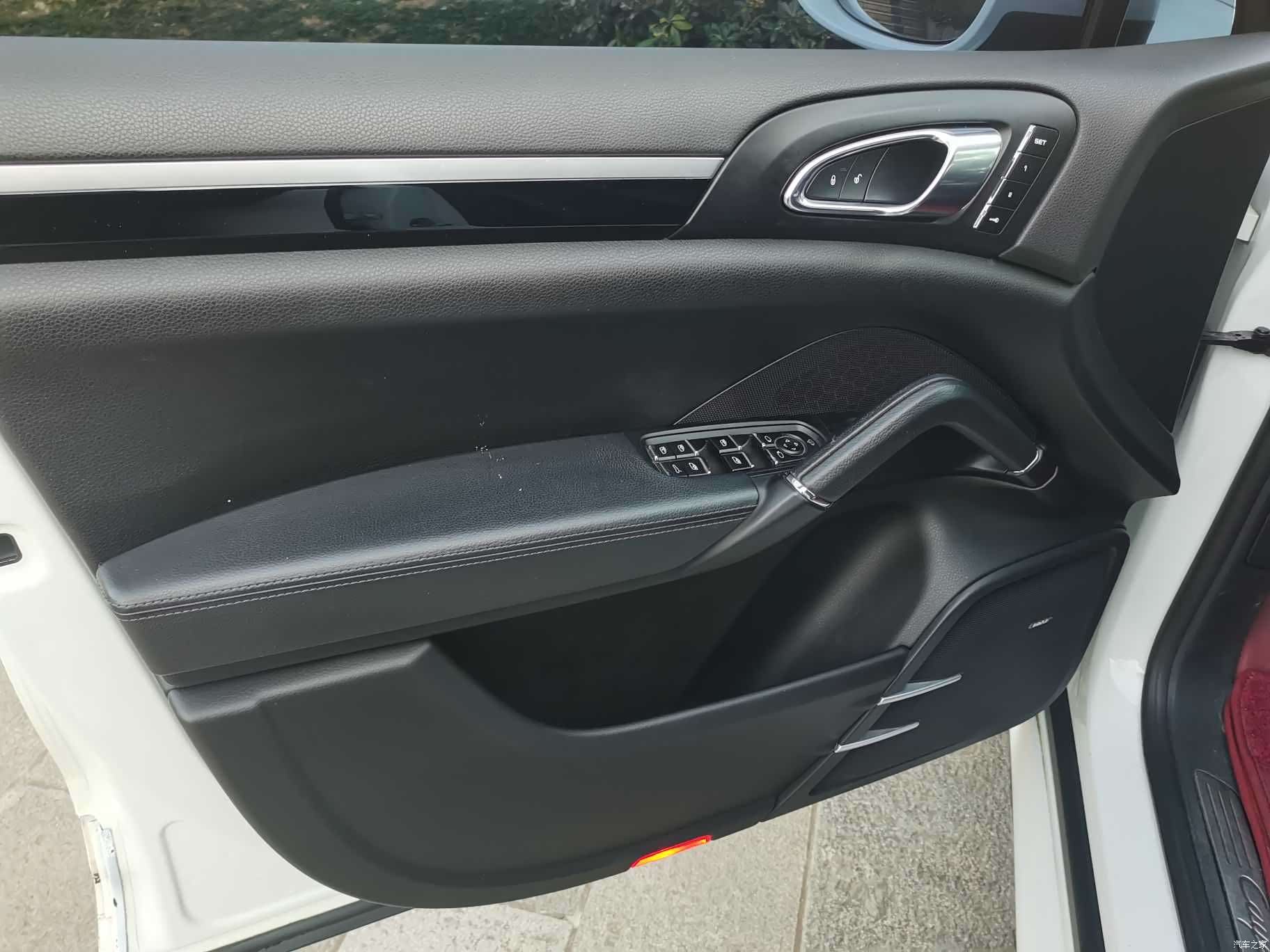 Porsche Cayenne, 2015 13