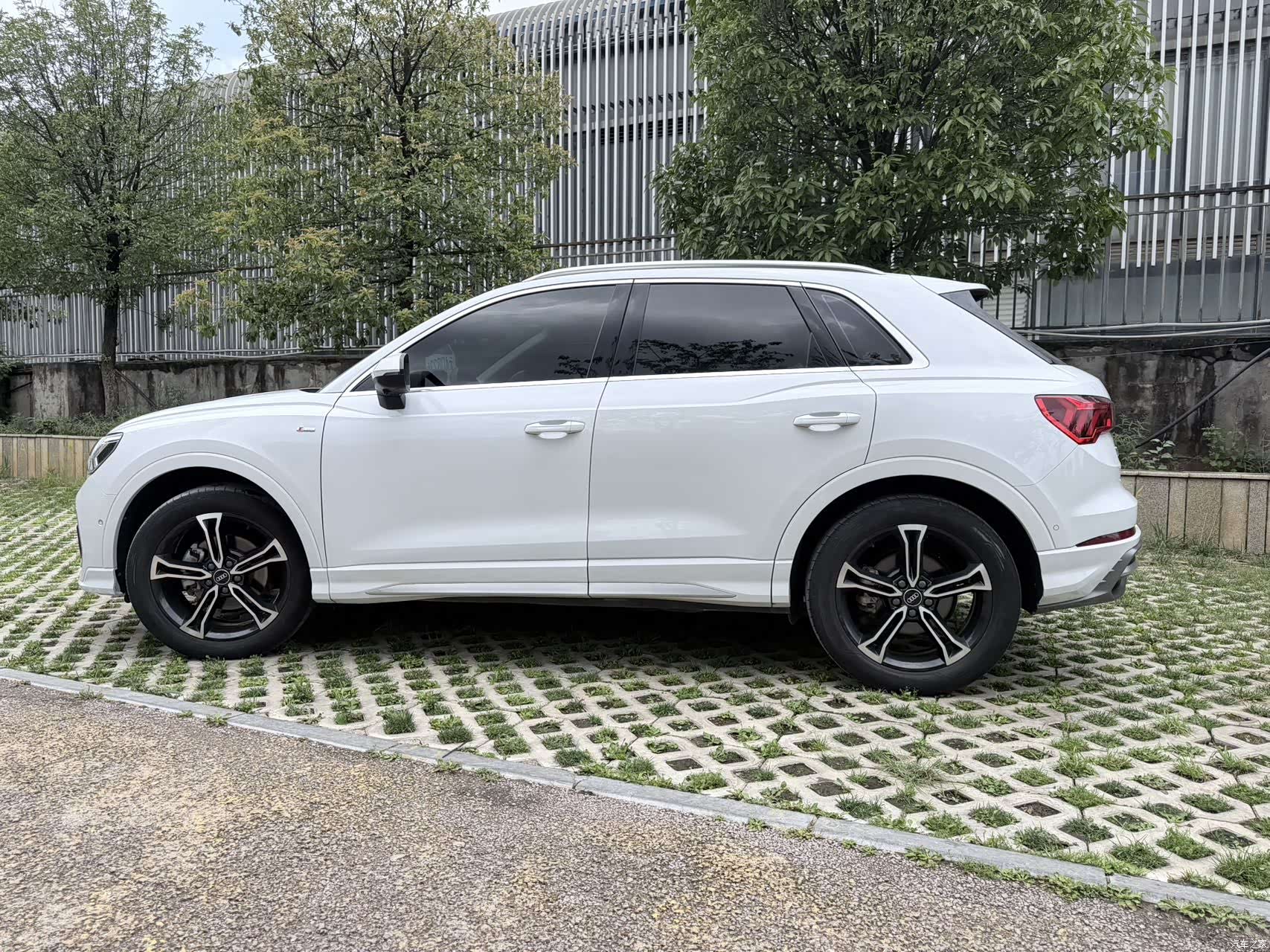 Audi Q3, 2022 7