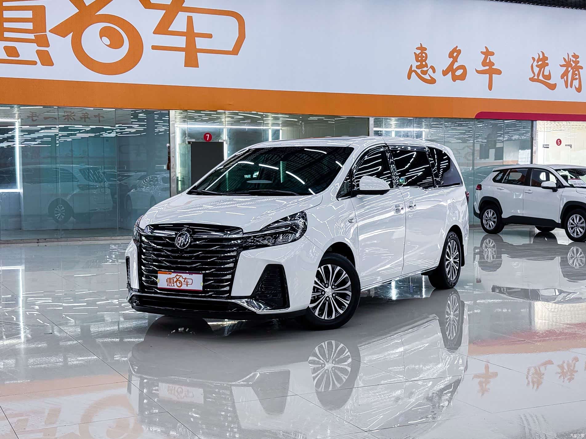 Buick GL8, 2024 1