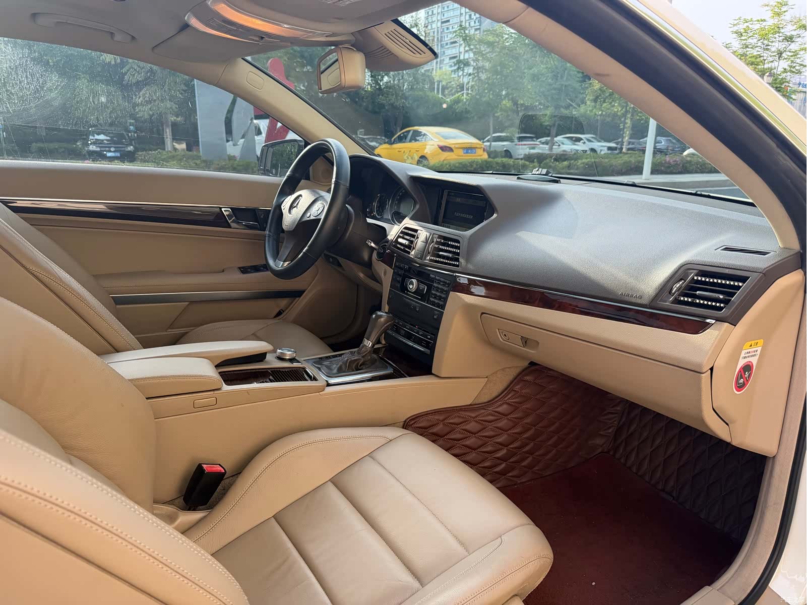 Mercedes-Benz E-Class, 2011 11