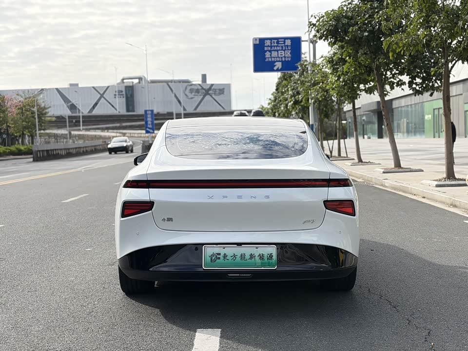 XPENG P7