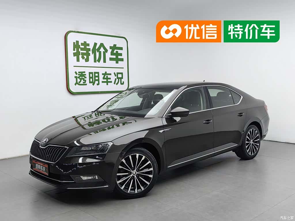 Skoda Superb, 2017 1
