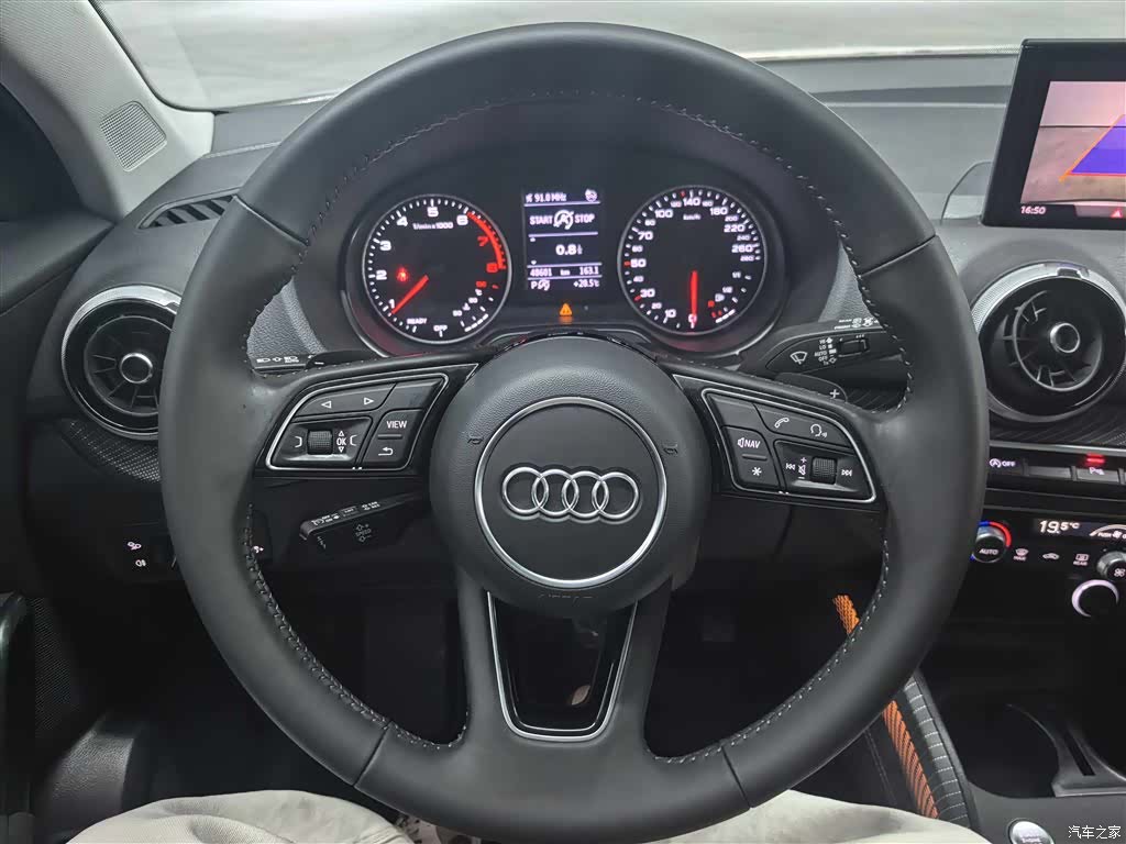 Audi Q2L, 2022 6