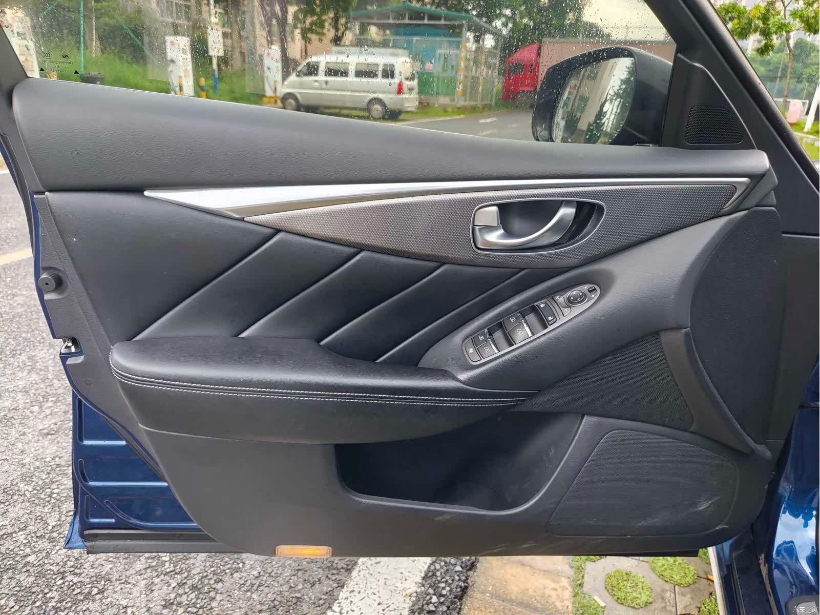 Infiniti Q50L, 2016 11