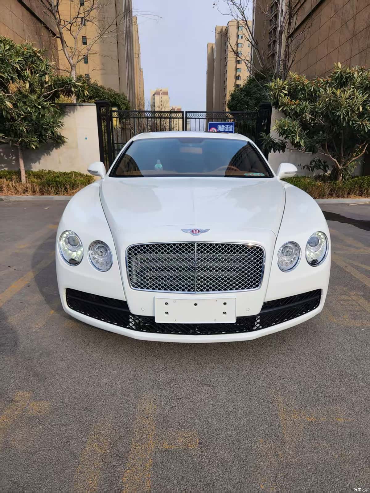 Bentley Flying Spur, 2017 2