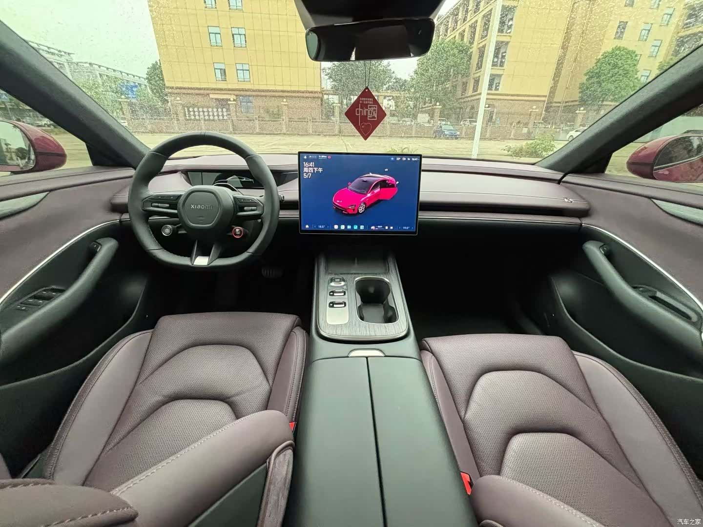 Xiaomi SU7, 2025 8