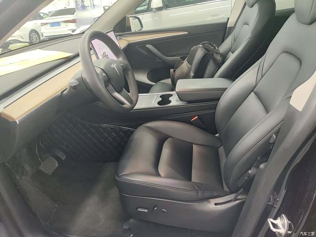 Tesla Model Y, 2021 15