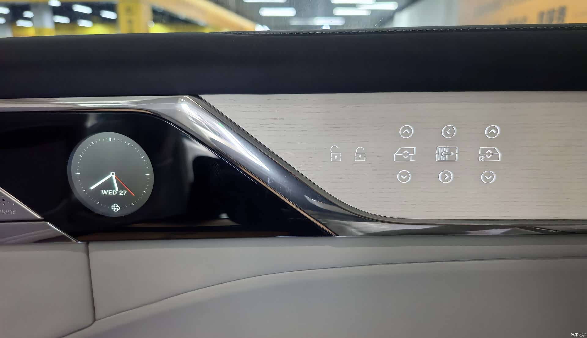 Volvo EM90, 2024 10