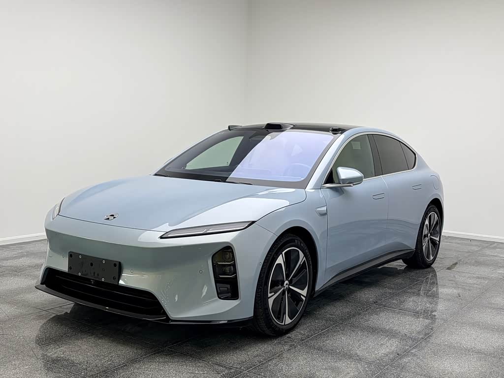 NIO ET5
