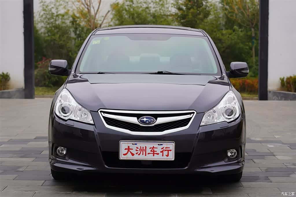 Subaru Legacy, 2011 1