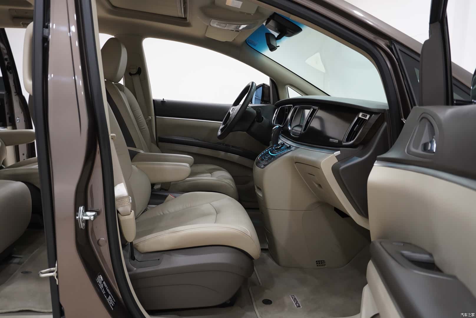 Buick GL8, 2014 10