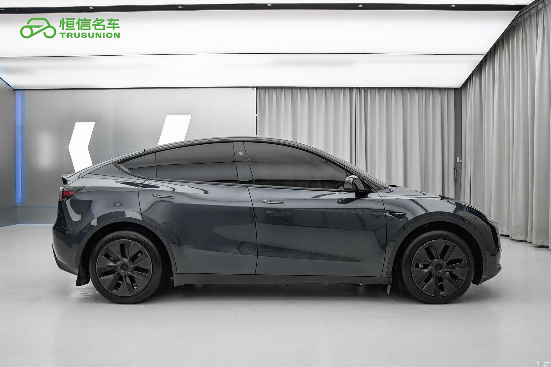 Tesla Model Y, 2024 7
