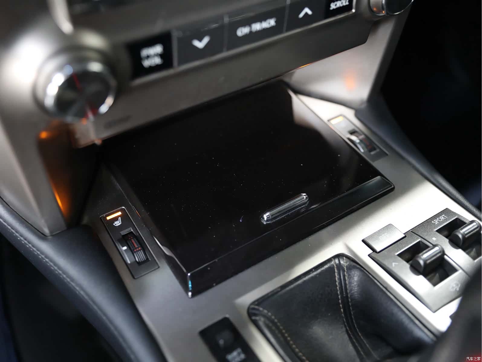Lexus GX, 2015 12