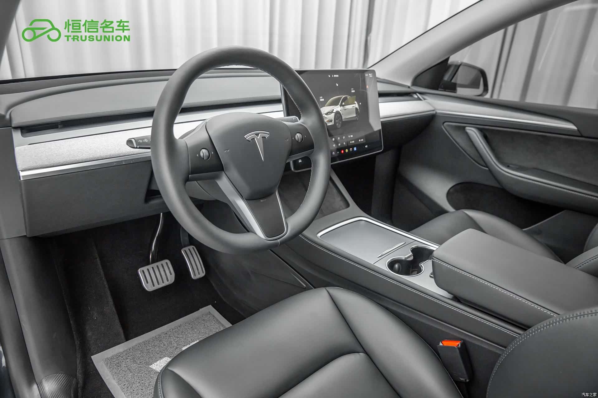 Tesla Model Y, 2024 13