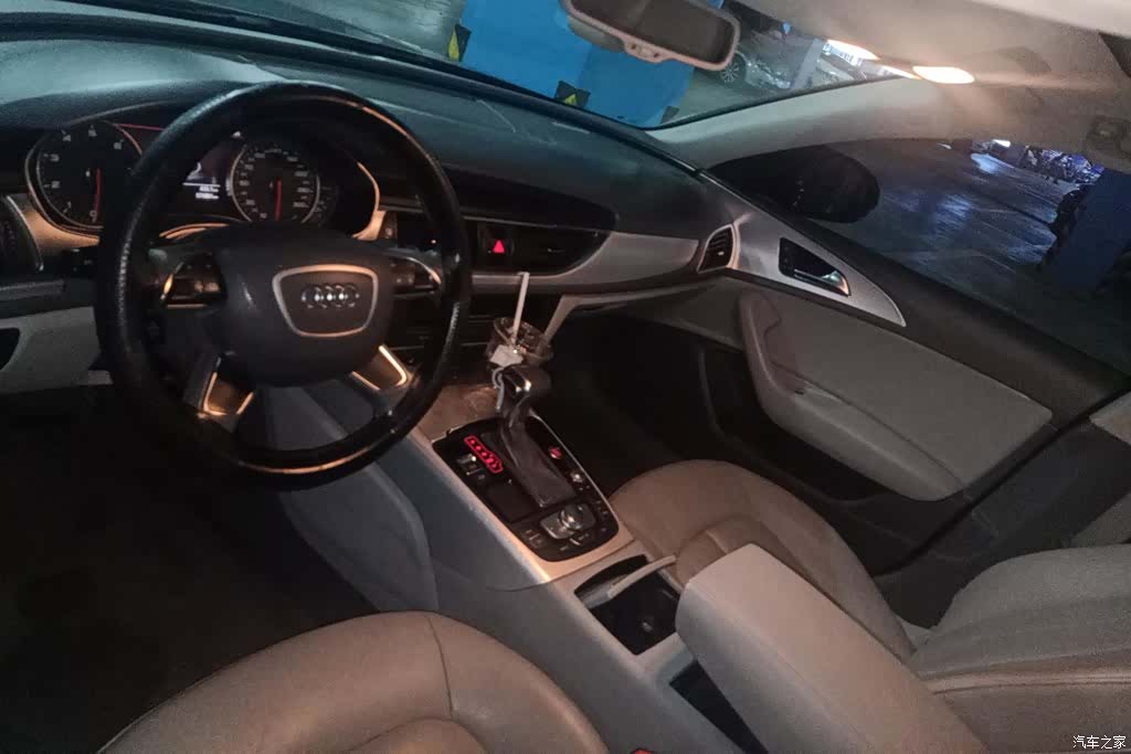 Audi A6L, 2012 12