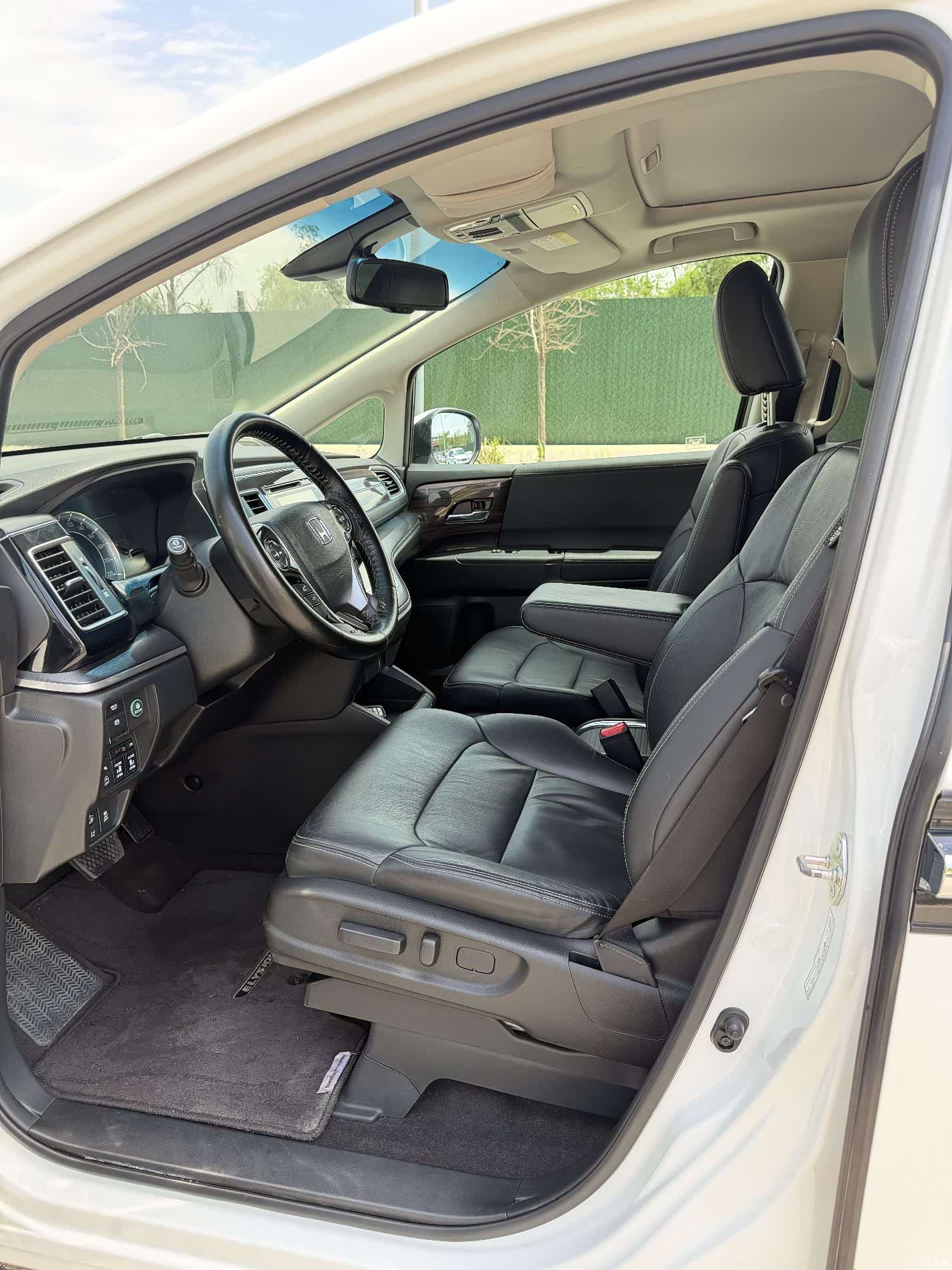 Honda Elysion, 2016 все фото