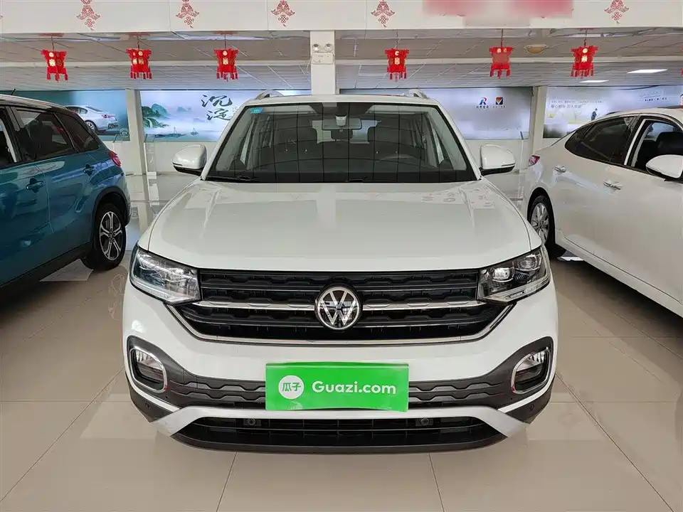 Volkswagen Exploring the shadow