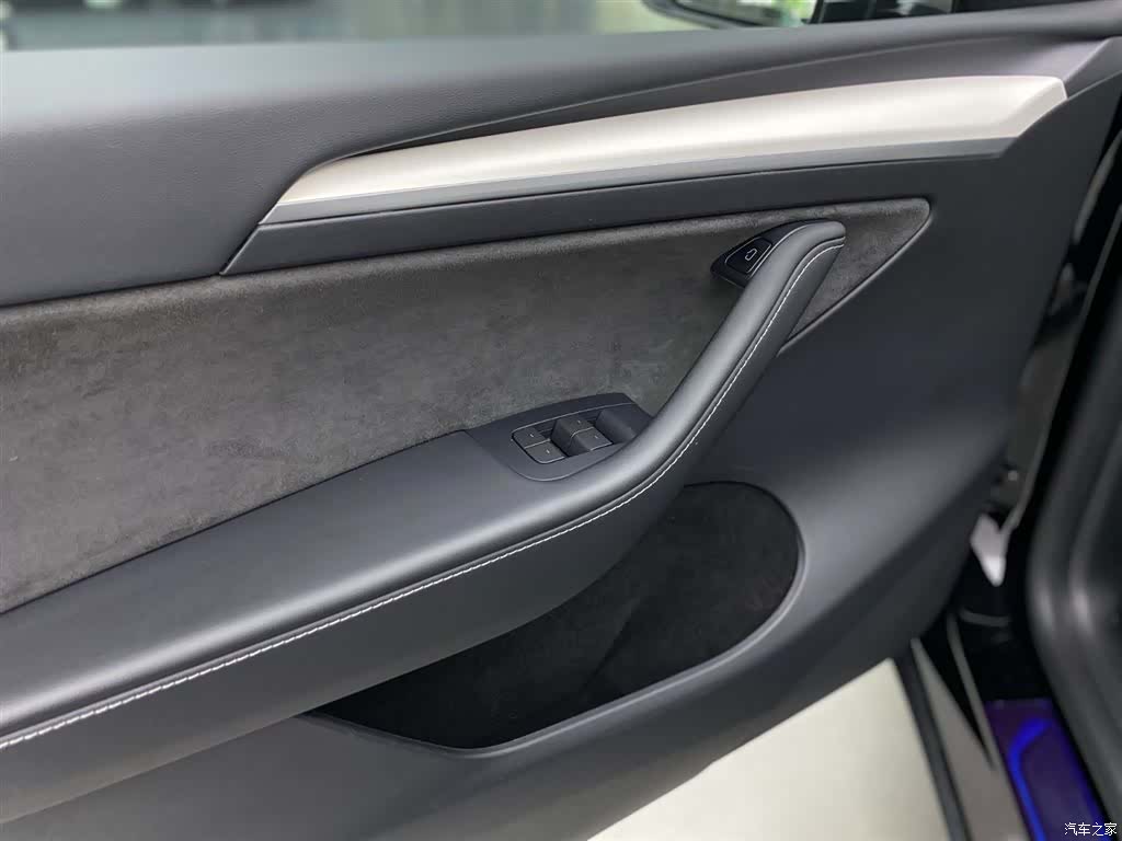 Tesla Model Y, 2022 23