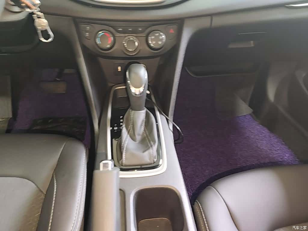 Chevrolet 320, 2018 14