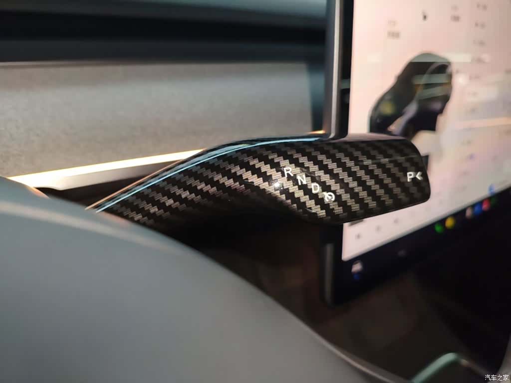 Tesla Model Y, 2024 14