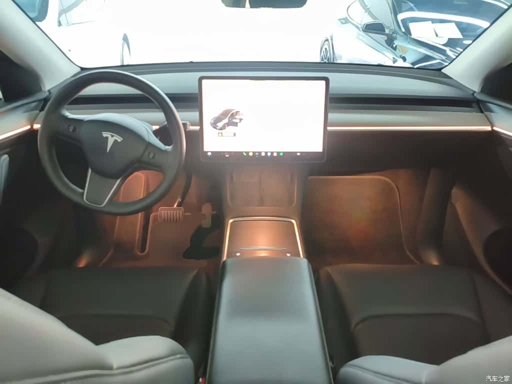 Tesla Model Y, 2024 10