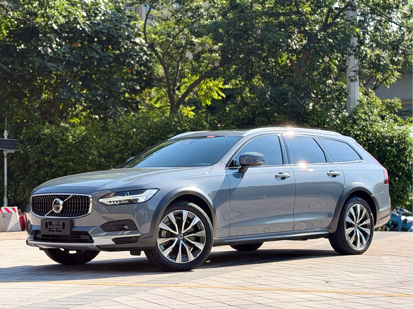 Volvo V90