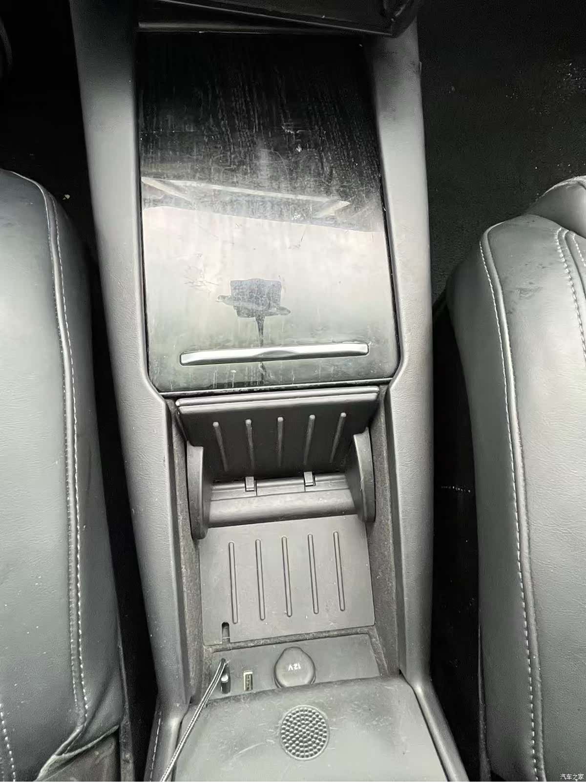 Tesla Model X, 2017 19