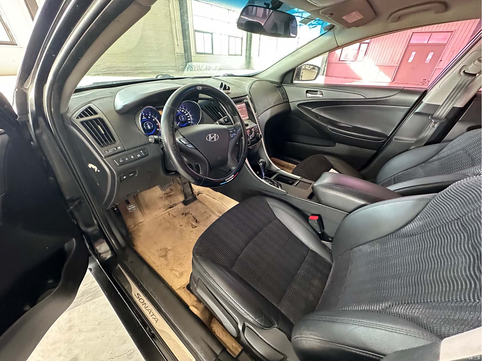 Hyundai Sonata, 2011 14