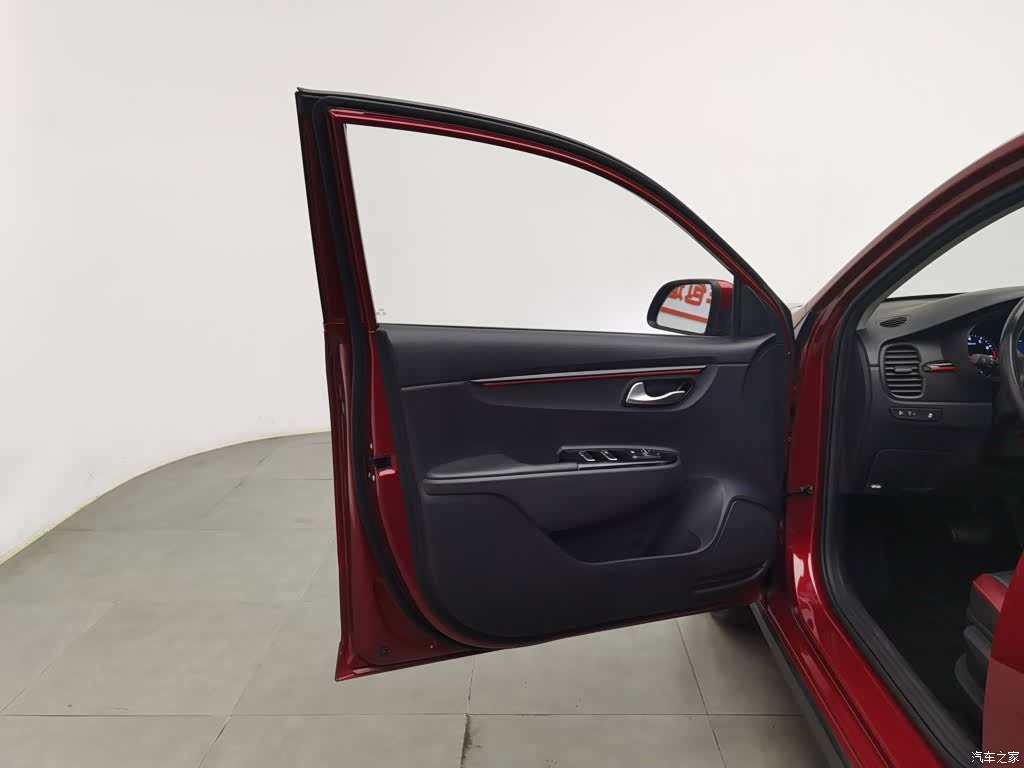 Kia KX, 2019 8