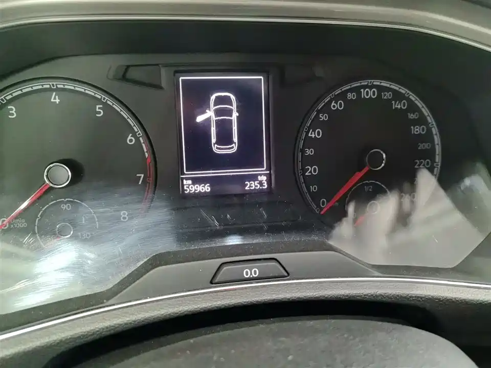 Volkswagen T-ROC exploring Songs