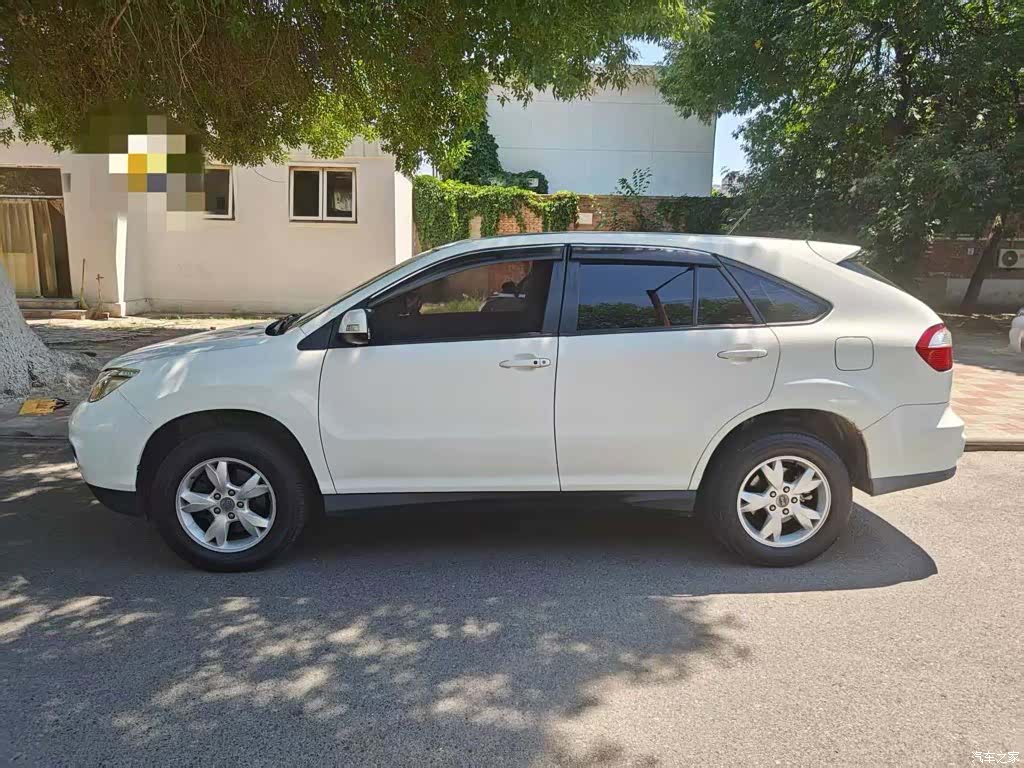 BYD S6, 2011 6
