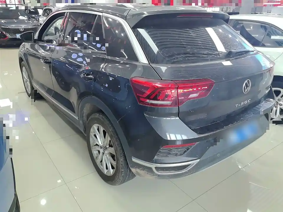 Volkswagen T-ROC exploring Songs