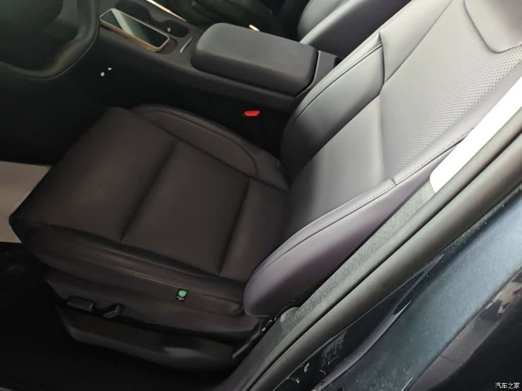 Leapmotor C16, 2025 15