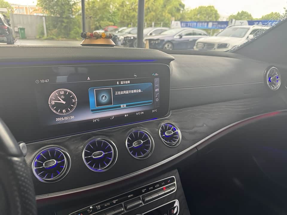 Mercedes-Benz E-class Mercedes-Benz E-class