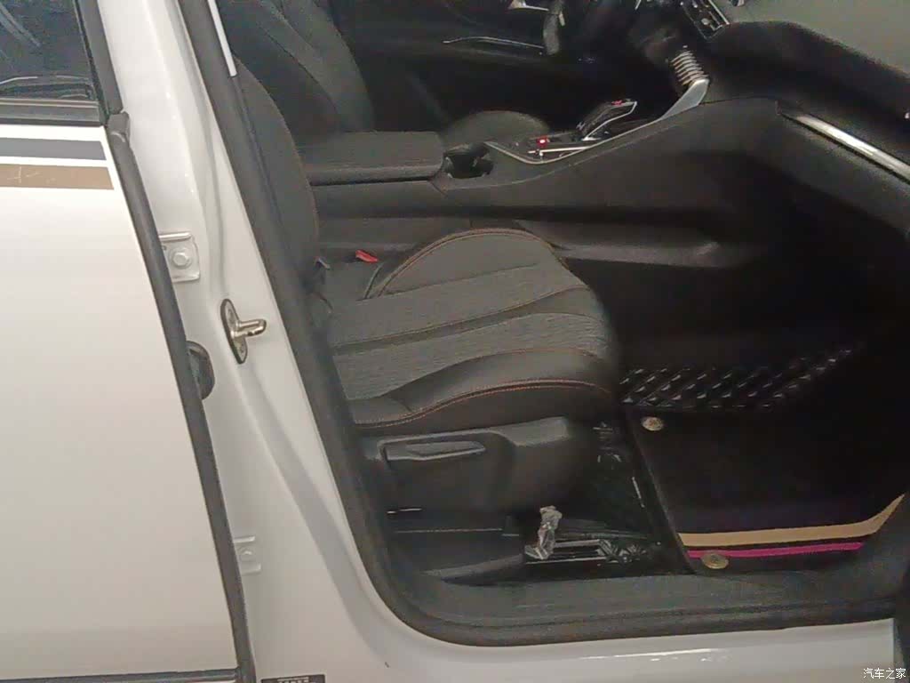 Peugeot 5008, 2018 25