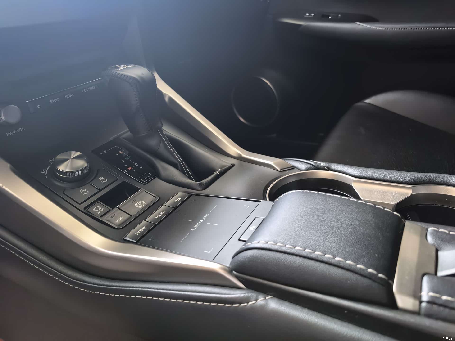 Lexus NX, 2021 8