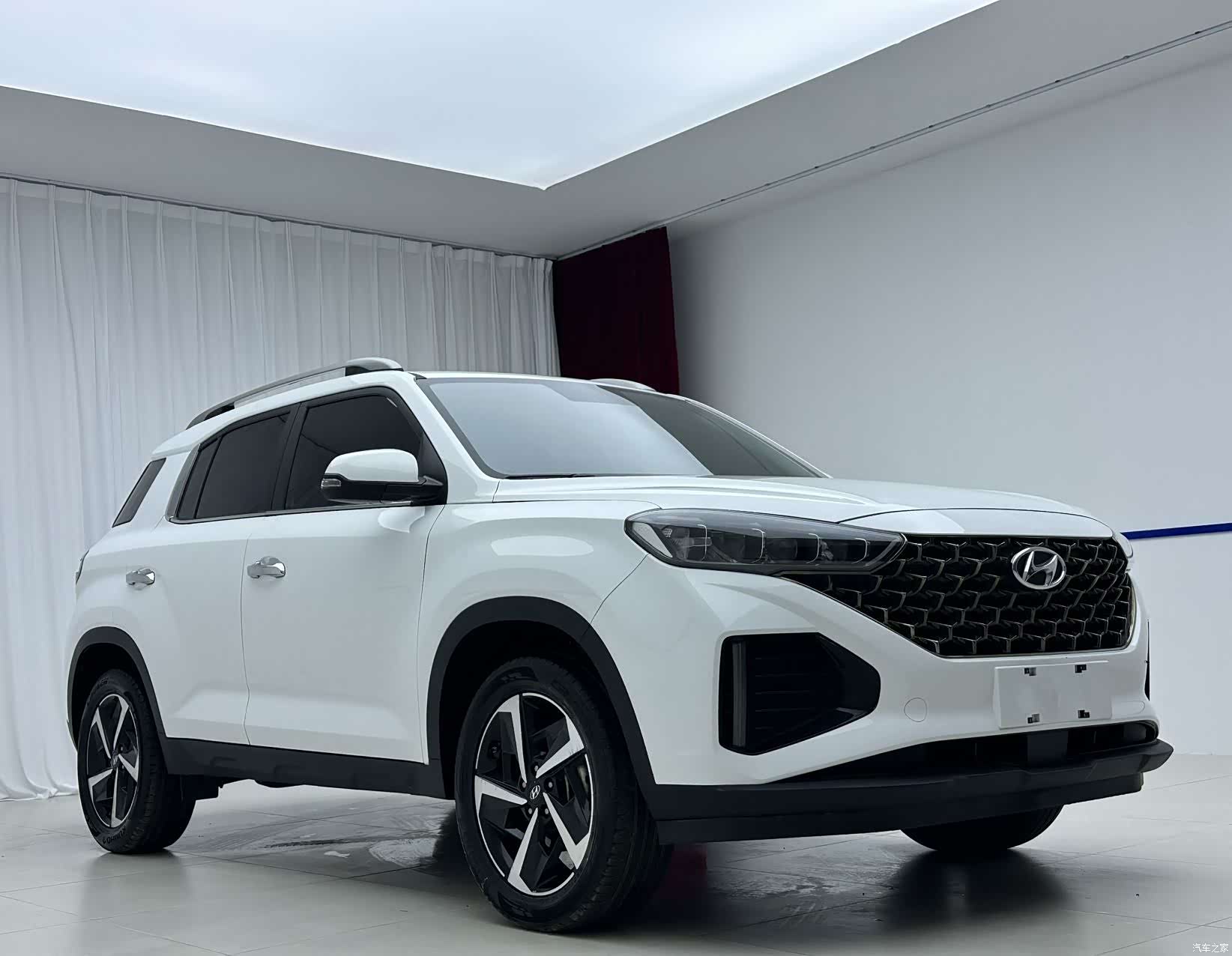 Hyundai ix35, 2023 3