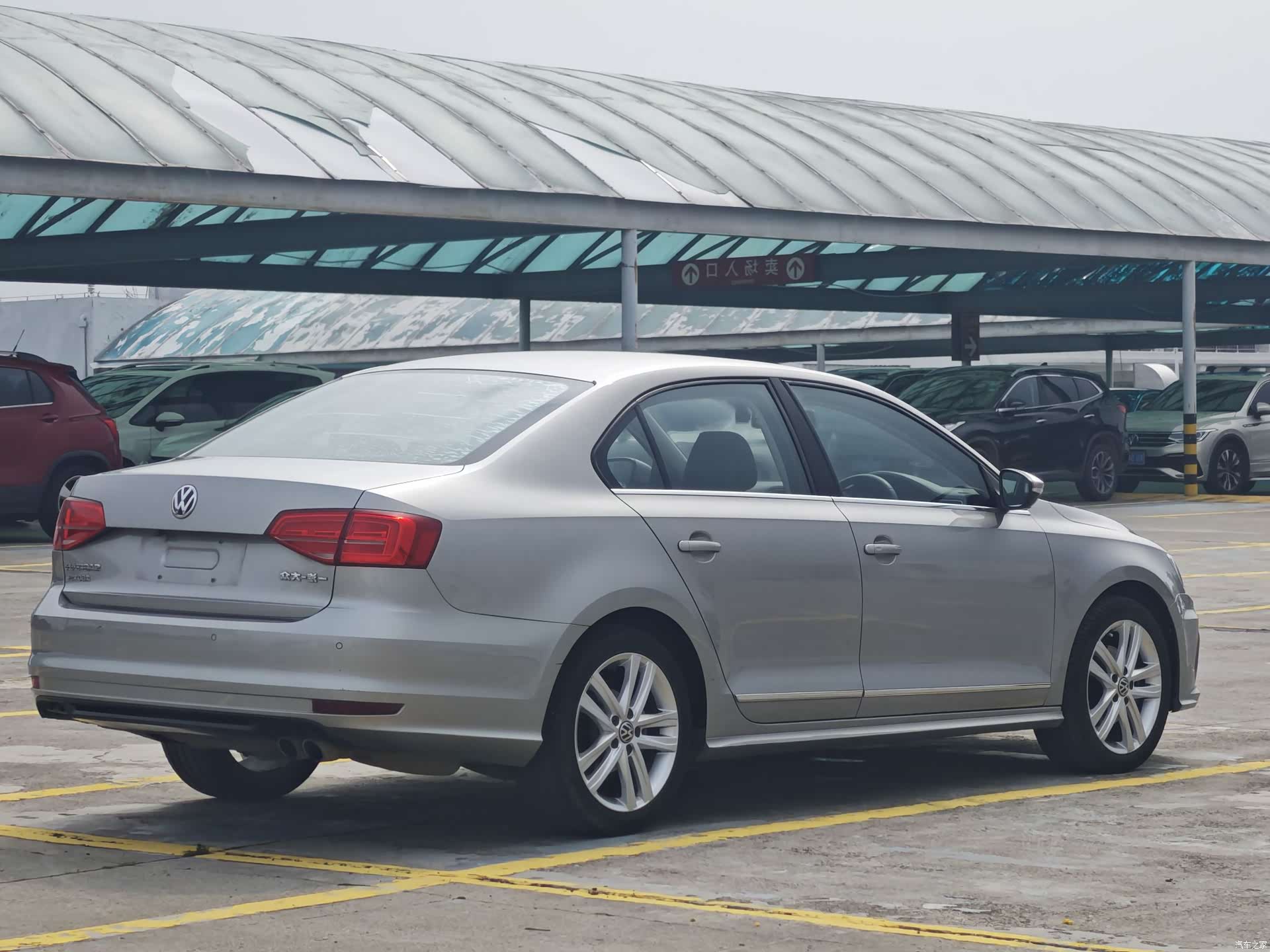 Volkswagen Sagitar, 2019 4