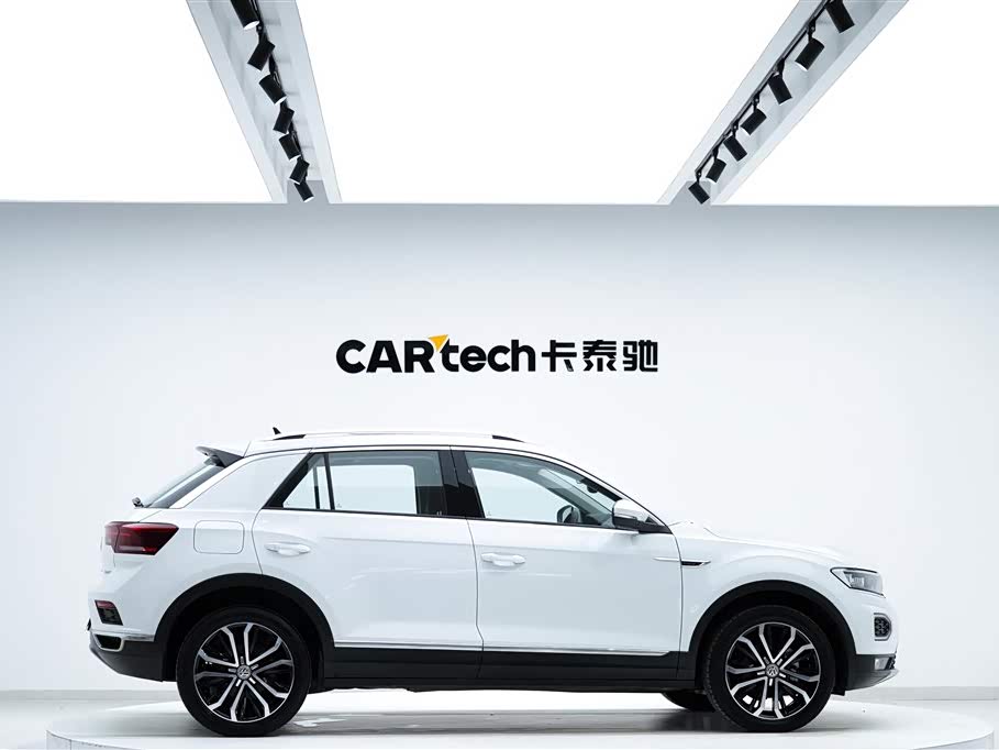 Volkswagen T-ROC exploring Songs