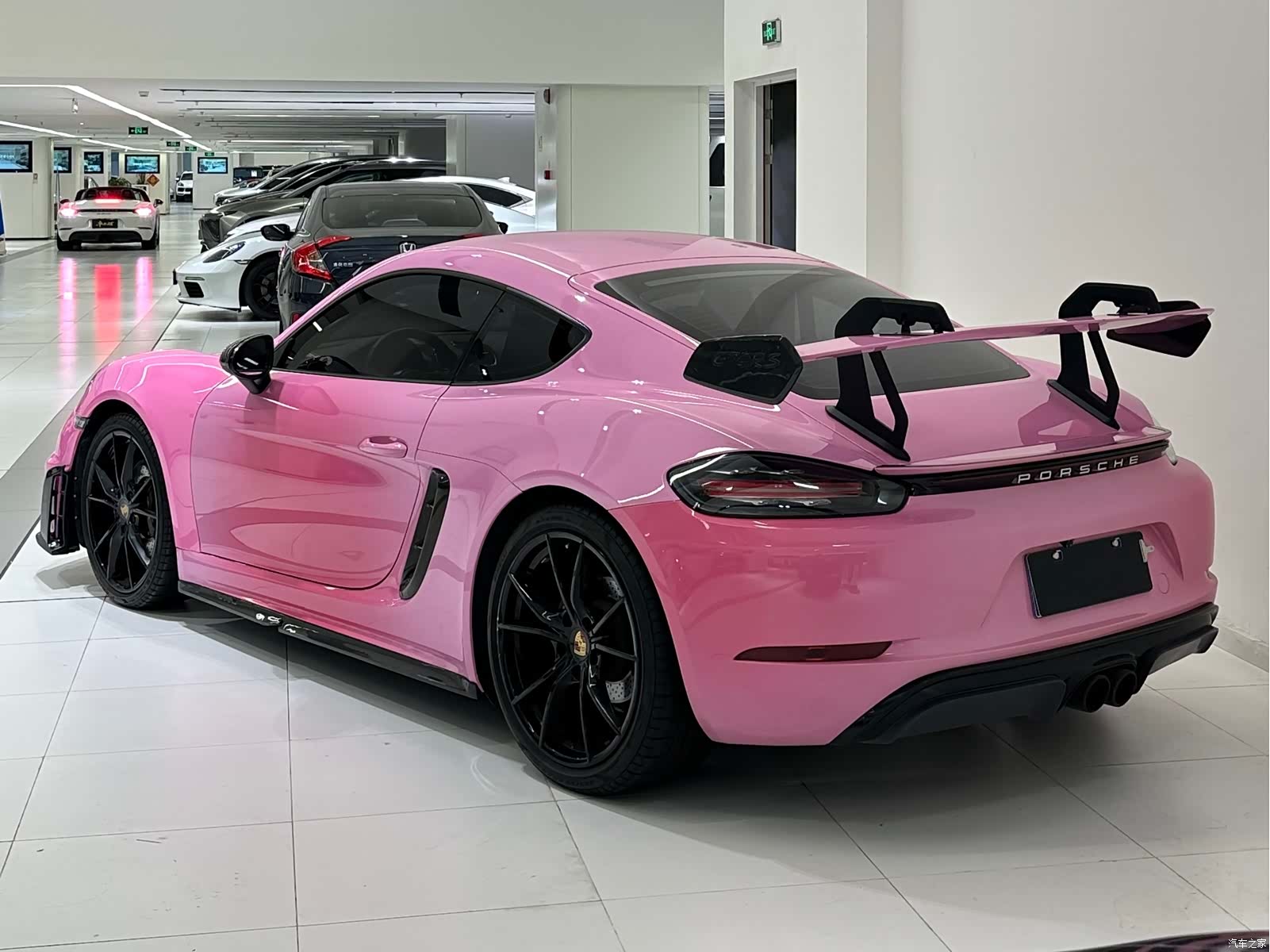 Porsche Cayman, 2019 13