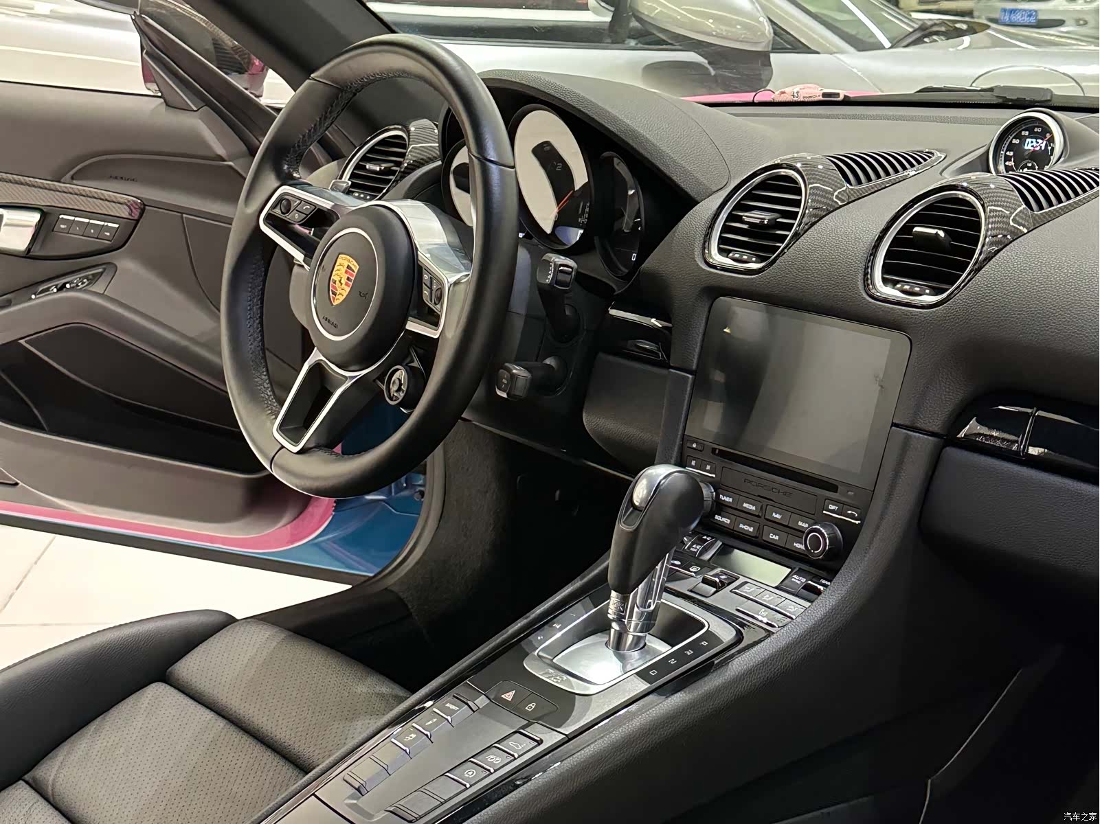 Porsche Cayman, 2019 6