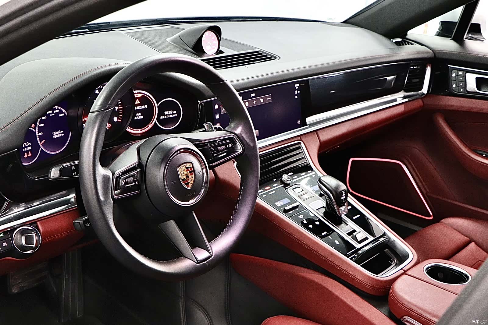 Porsche Panamera, 2022 10