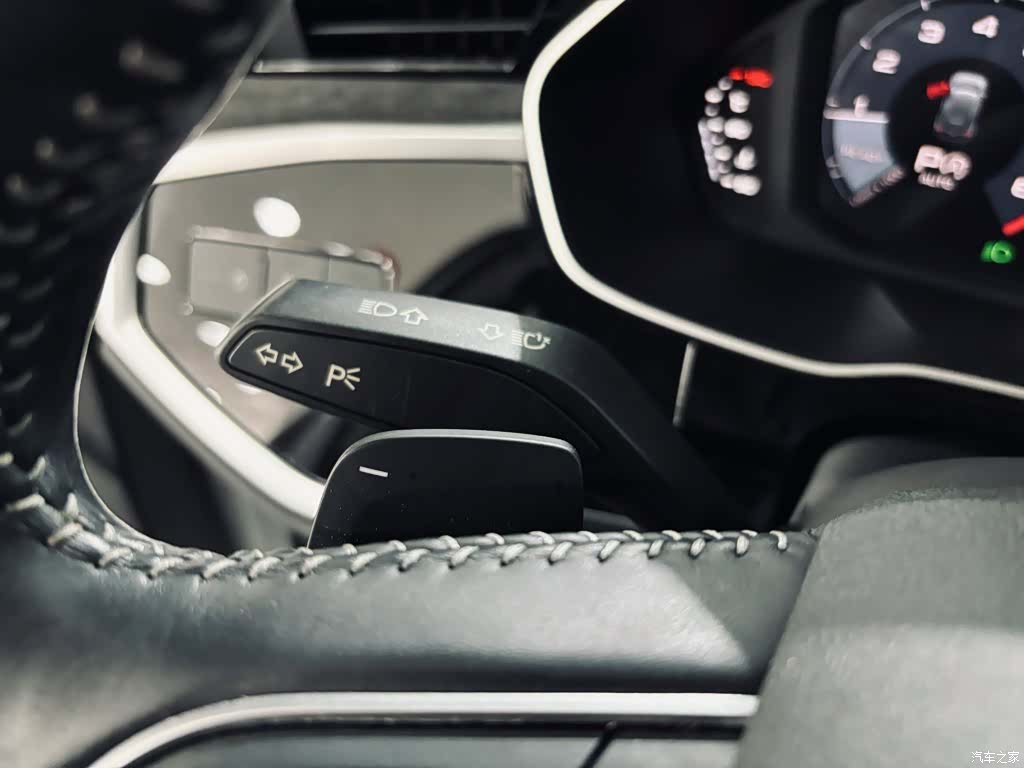 Audi Q3, 2021 23