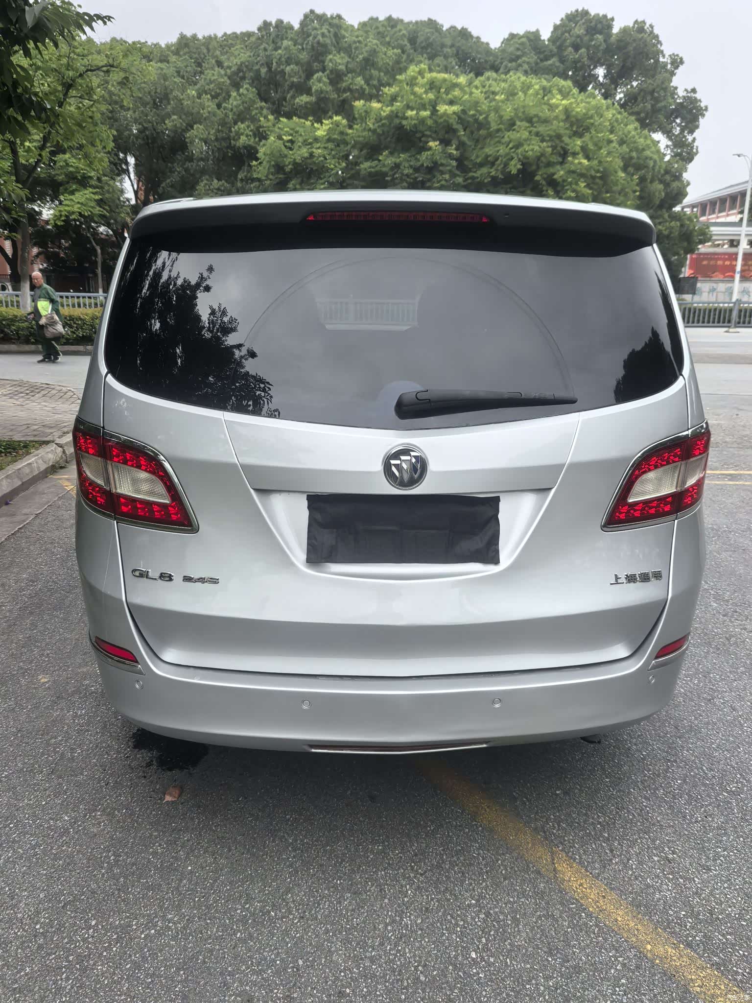 Buick GL8, 2011 10