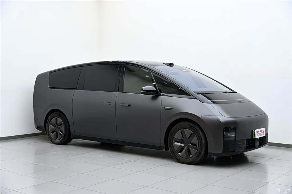 Li Auto MEGA, 2025 4