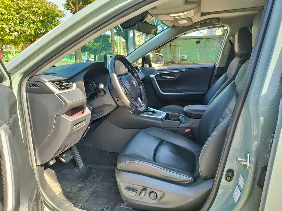 Toyota RAV4 Rongfang