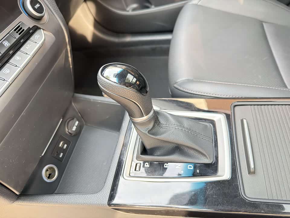 Hyundai Name picture