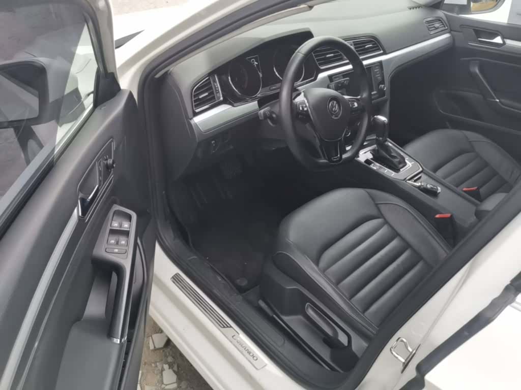 Volkswagen Lamando, 2017 16